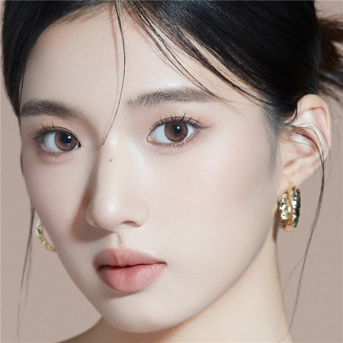 https://images.sigocontacts.com/products/contacts/700-700/2024112632439674.jpg